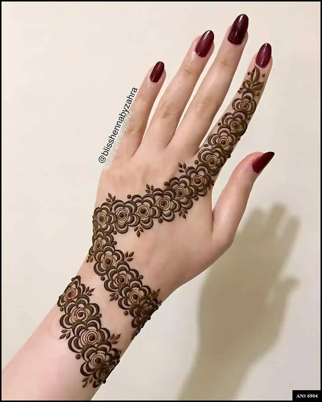 Simple Mehndi Designs For Girls