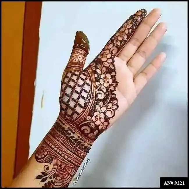 Simple Mehndi Designs For Girls