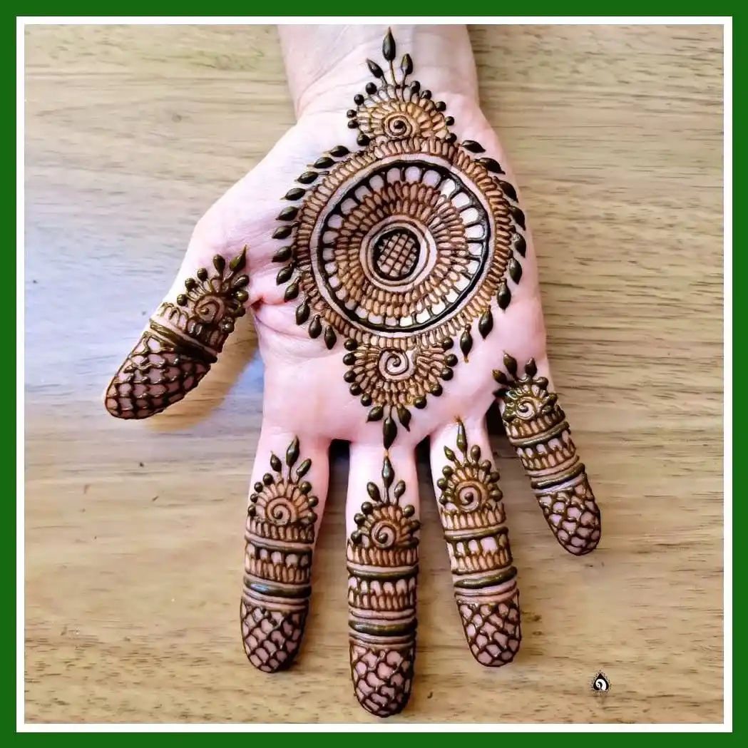 Palm Mehndi Design simple